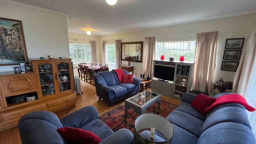 6 Bedroom Property for Sale in Oyster Bay Eastern Cape